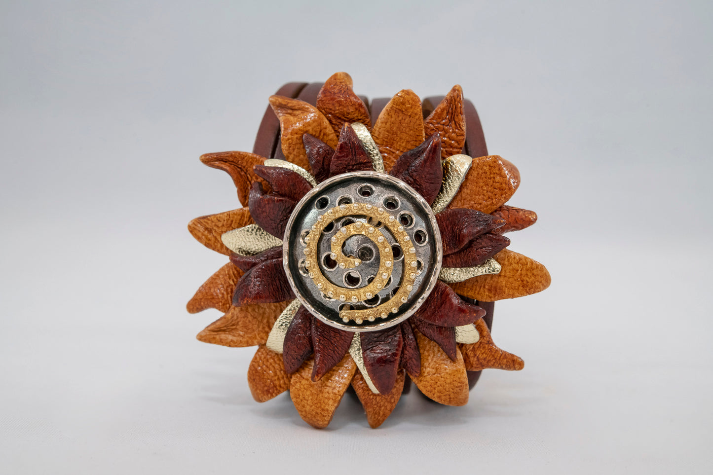 Bracciale a spirale con fiori e pelle placcato oro - Argento Sterling 925
