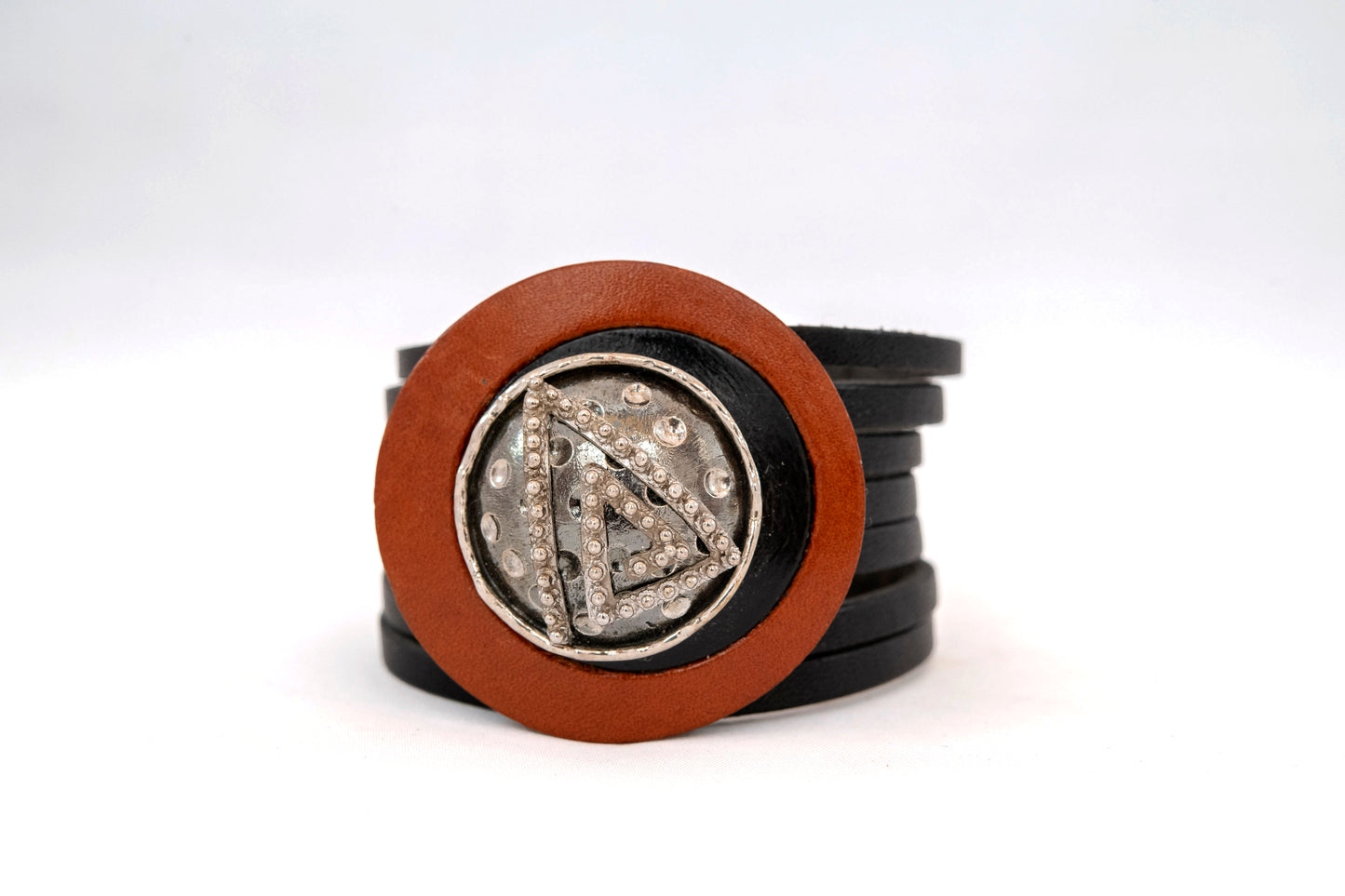 Pulsera Flor y Piel Negra - Triángulo plata de ley 925