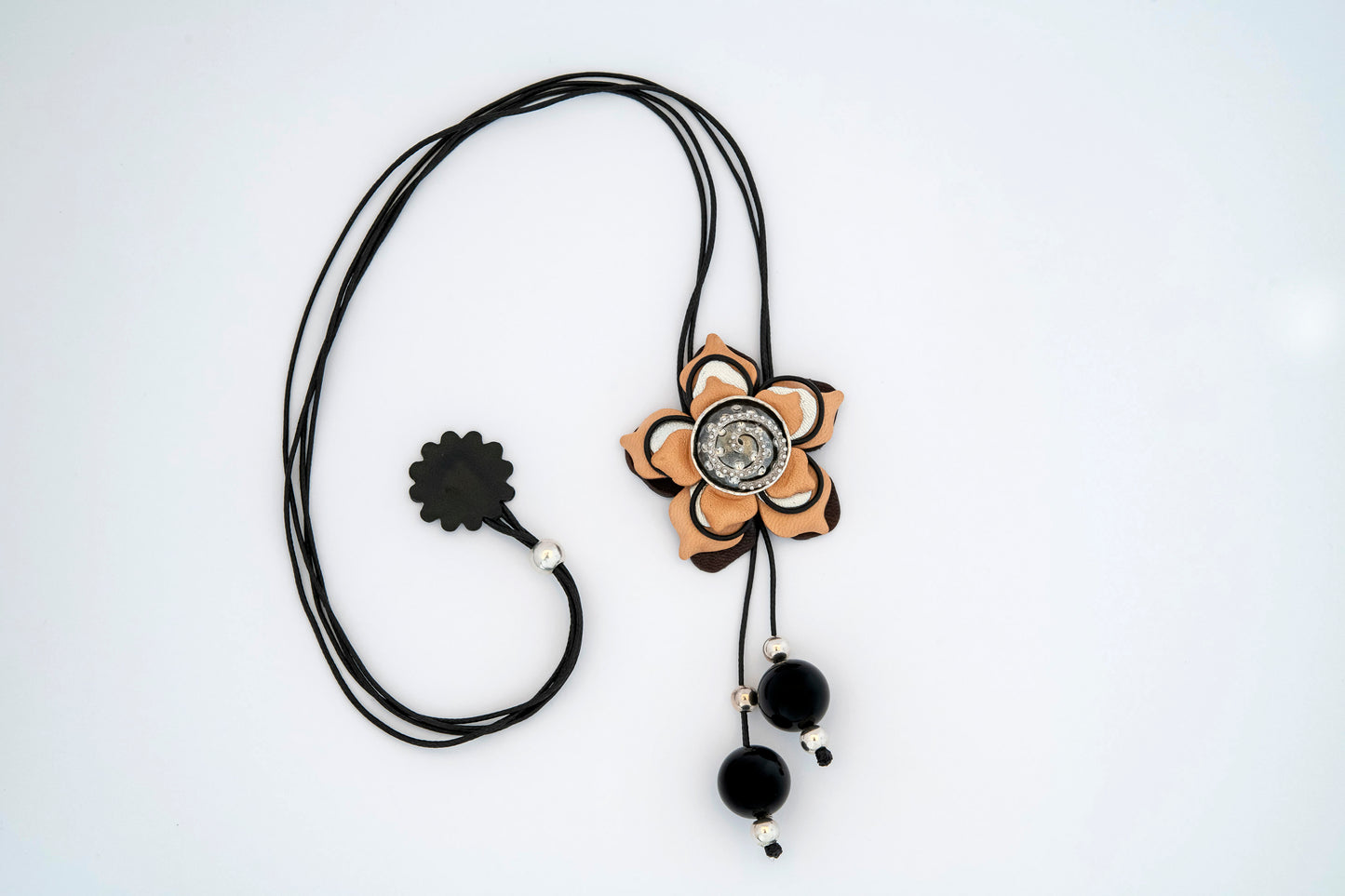 Collar Flor y Piel Espiral plata de ley 925