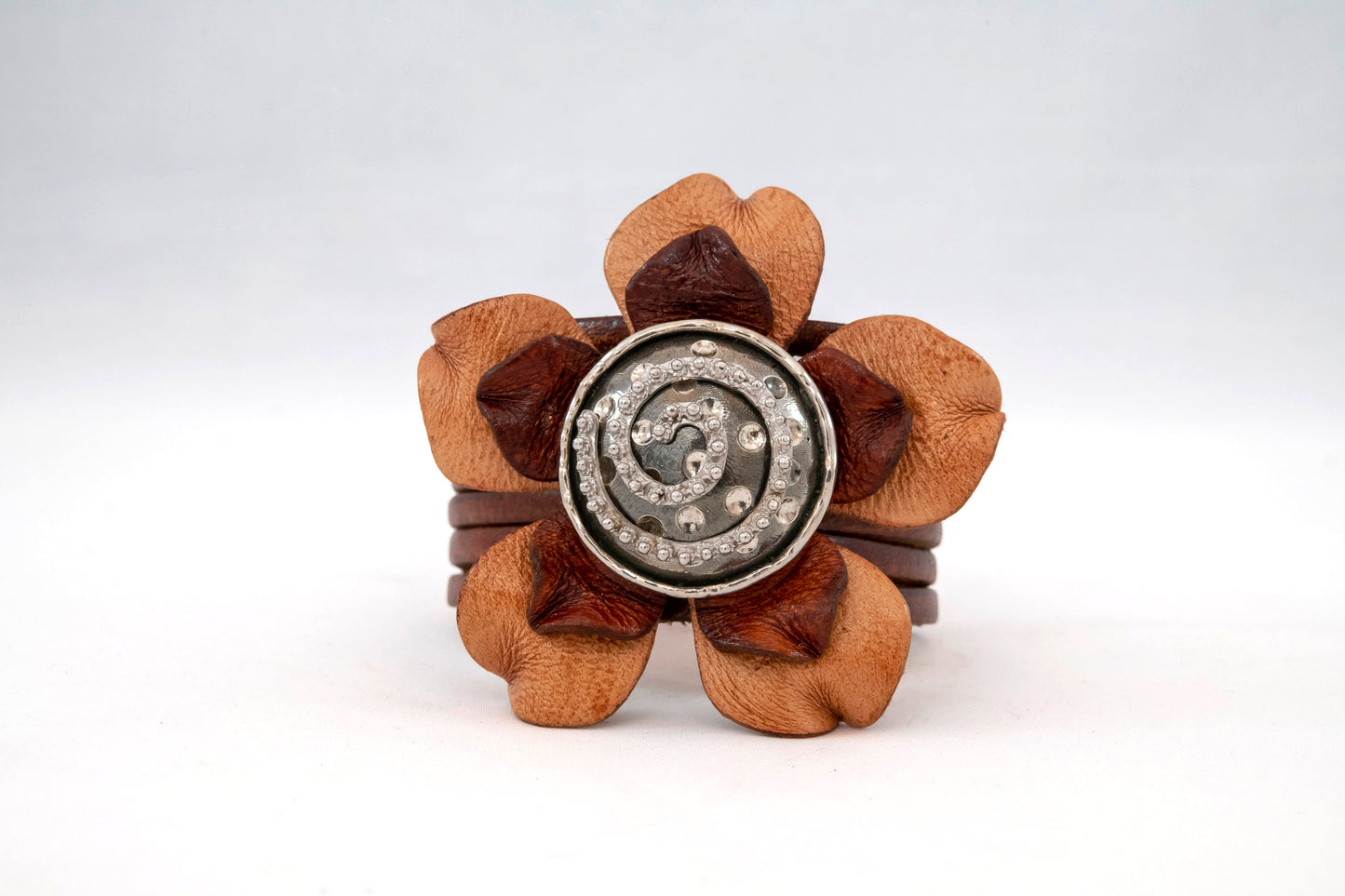 Pulsera  Flor y Piel espiral plata de ley 925