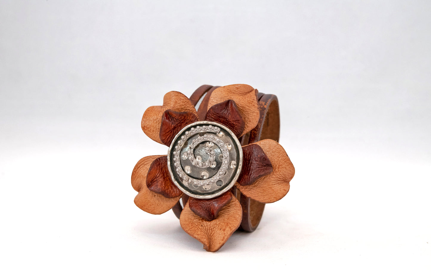 Pulsera  Flor y Piel espiral plata de ley 925