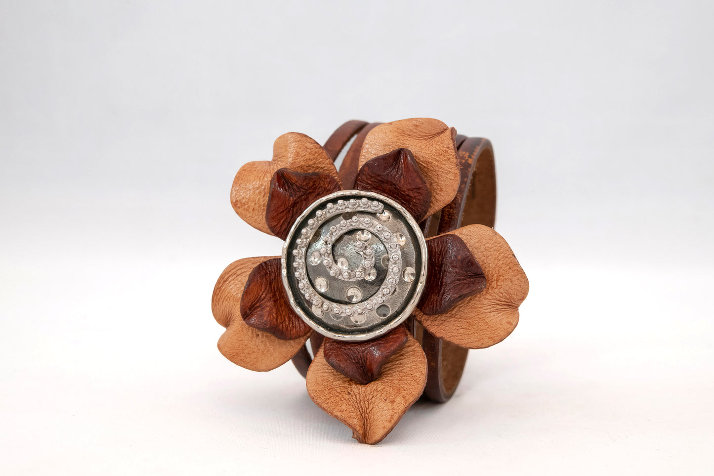Pulsera  Flor y Piel espiral plata de ley 925